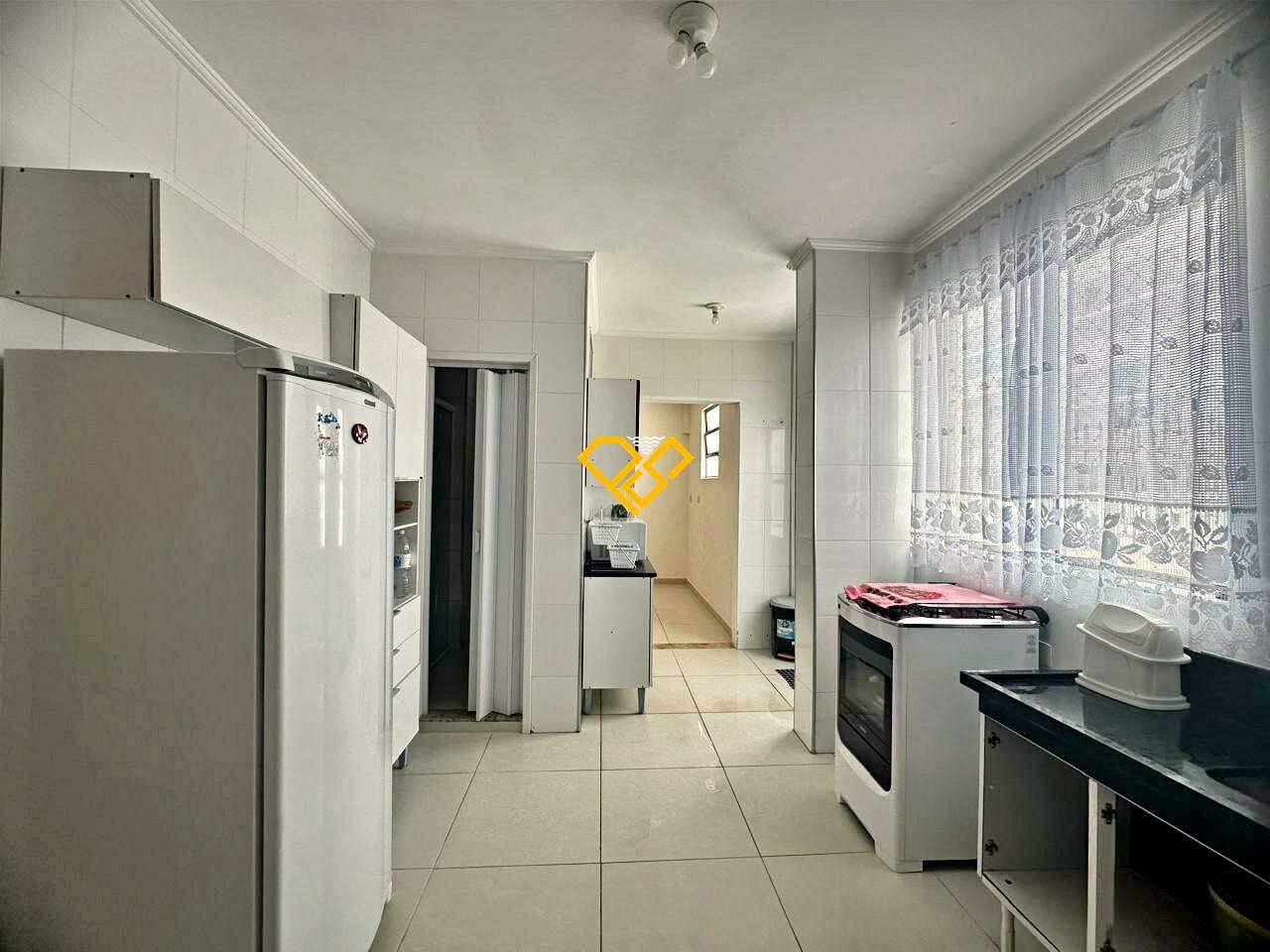 Cobertura à venda no Gonzaga: Cozinha