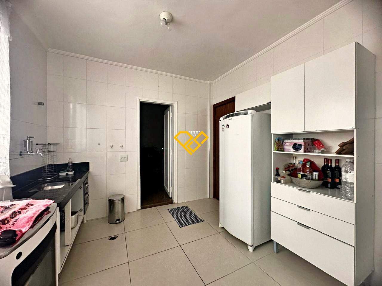 Cobertura à venda no Gonzaga: Cozinha