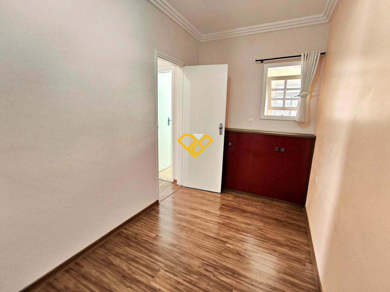 Apartamento à venda no Embaré: Dependência revertida apara o dormitório 3