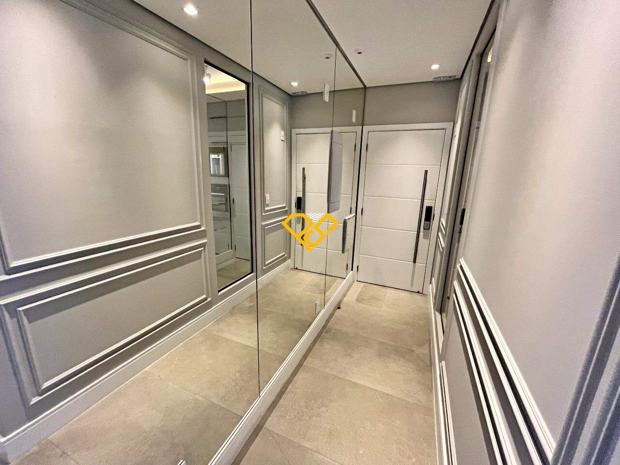 Apartamento para aluguel no Aparecida: Entrada