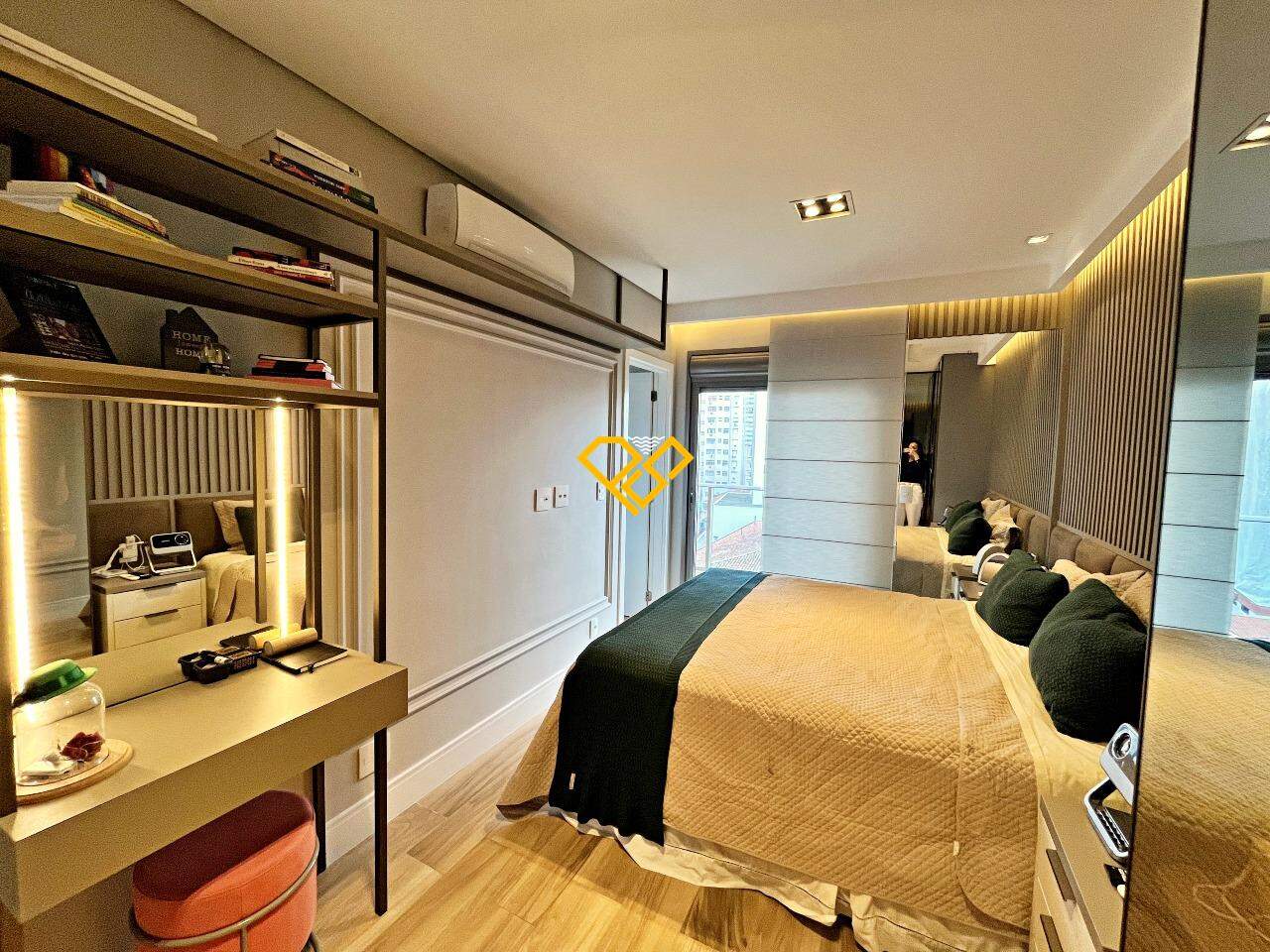 Apartamento para aluguel no Aparecida: Dormitório 1 - suíte