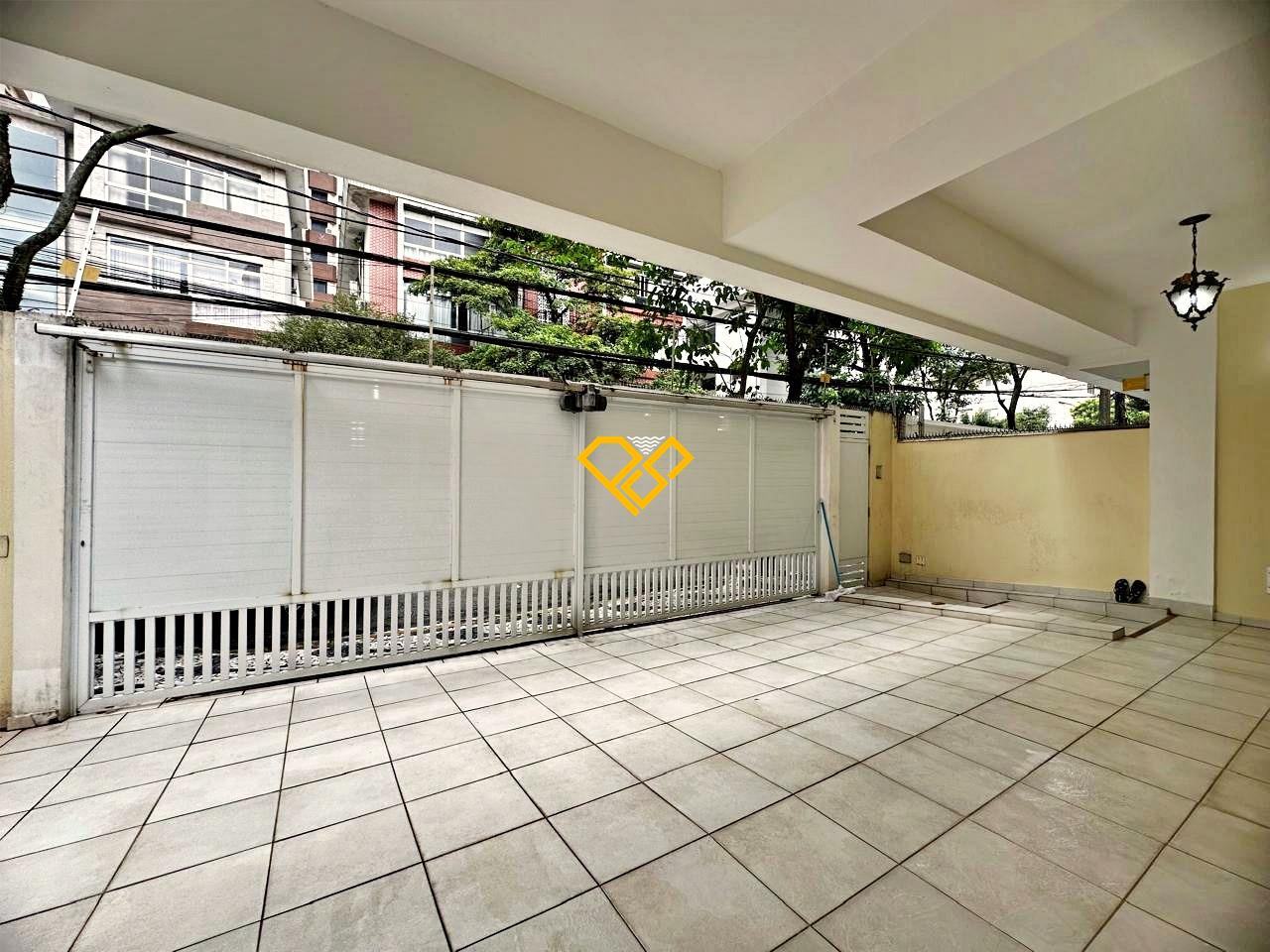 Sobrado à venda no Gonzaga: Garagem