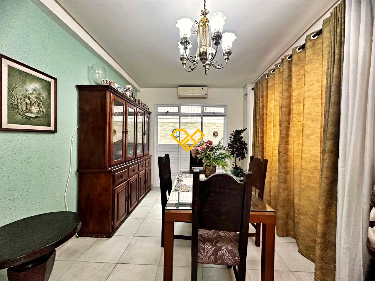 Sobrado à venda no Gonzaga: Copa 1° piso