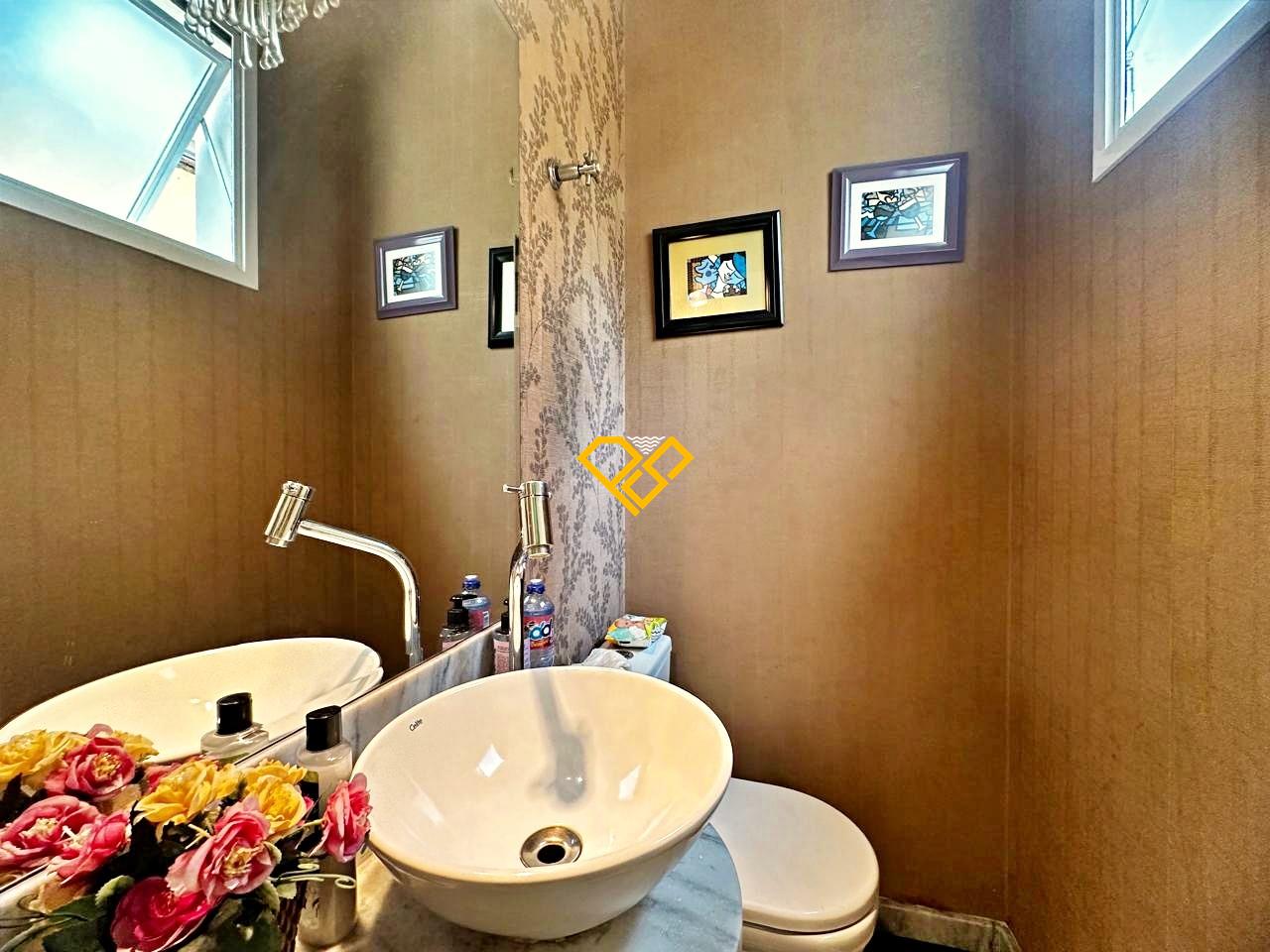 Sobrado à venda no Gonzaga: Lavabo 1° piso