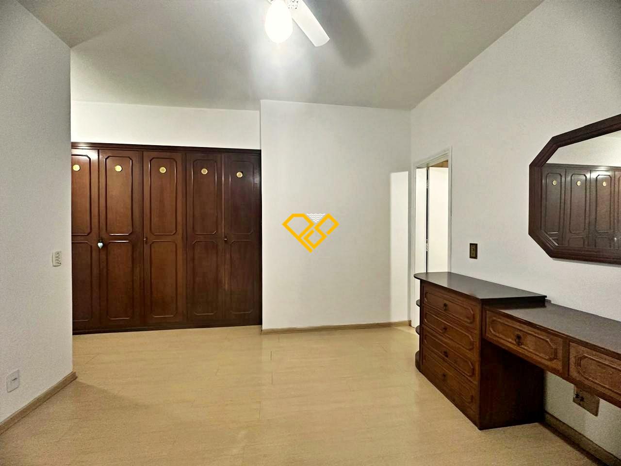 Apartamento à venda no Gonzaga: Dormitório  - suíte