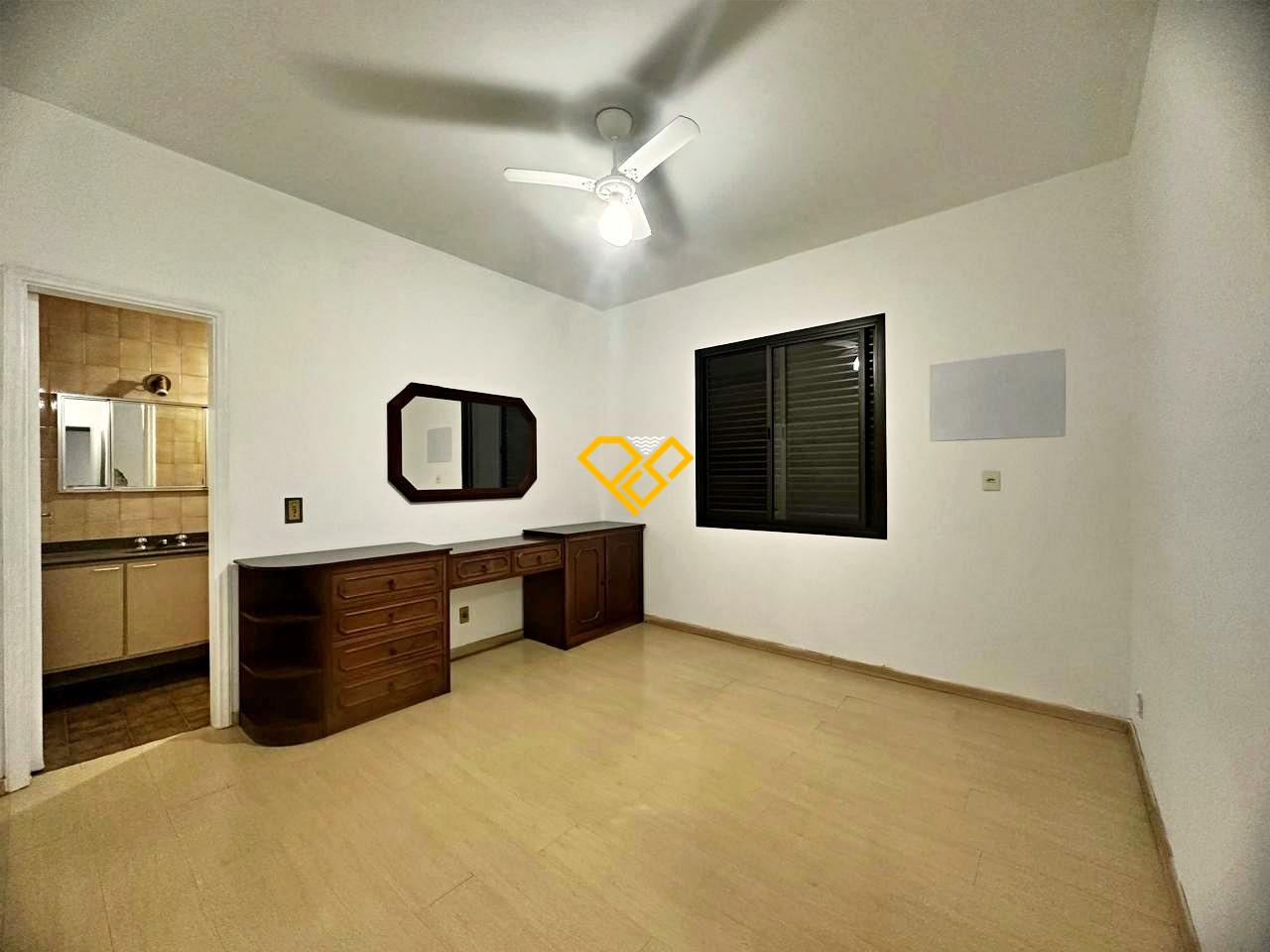 Apartamento à venda no Gonzaga: Dormitório  - suíte