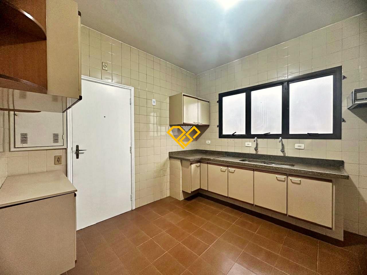 Apartamento à venda no Gonzaga: Cozinha