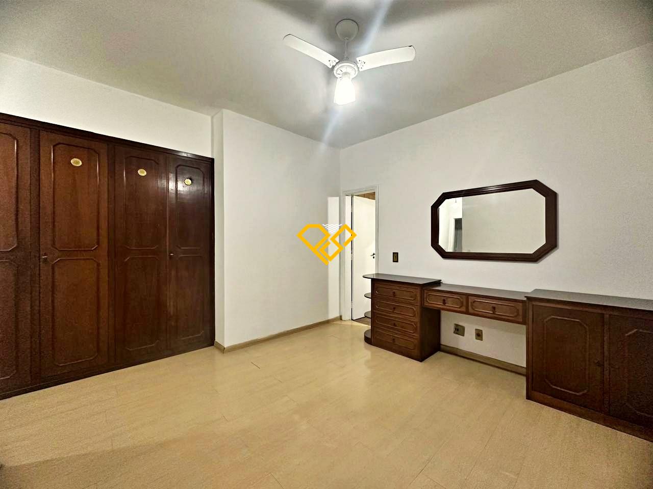 Apartamento à venda no Gonzaga: Dormitório  - suíte