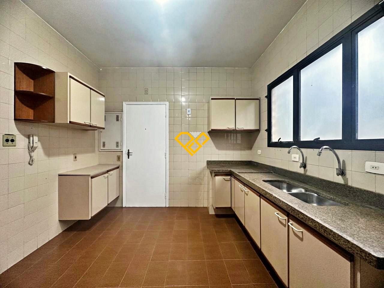 Apartamento à venda no Gonzaga: Cozinha