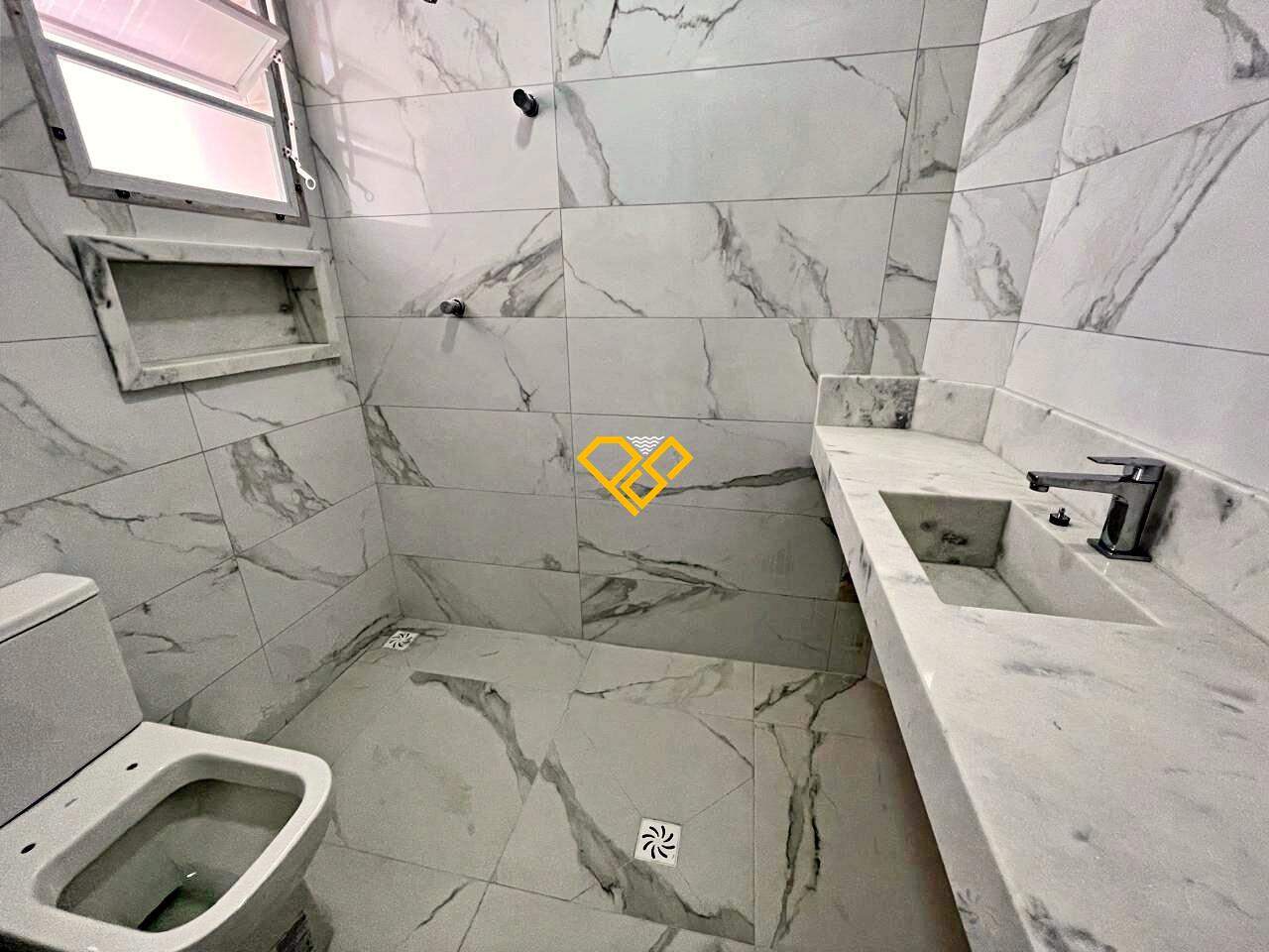 Sobreposta Alta à venda no Embaré: Wc suíte 3
