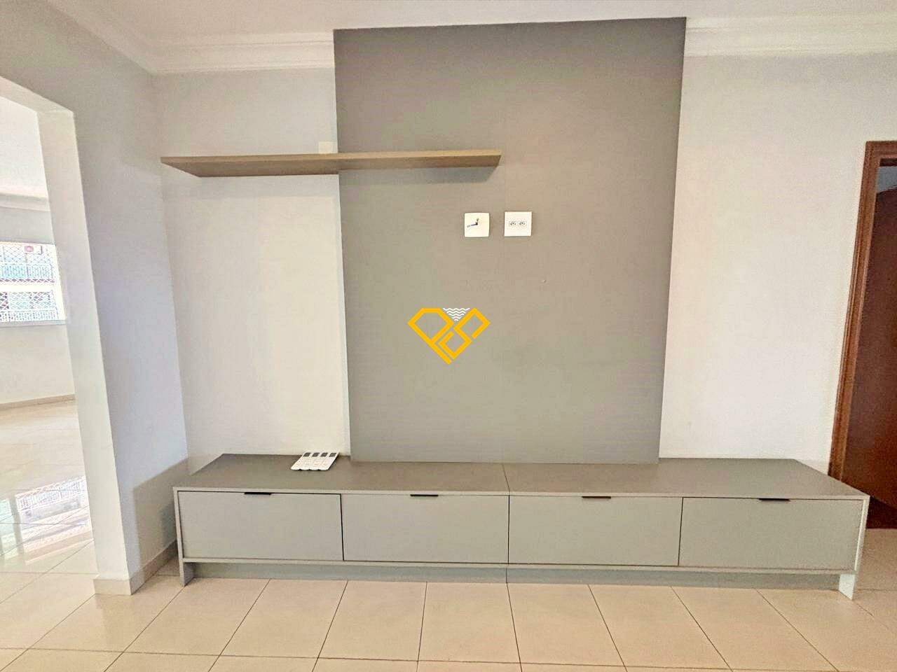 Apartamento à venda no Ponta da Praia: Sala
