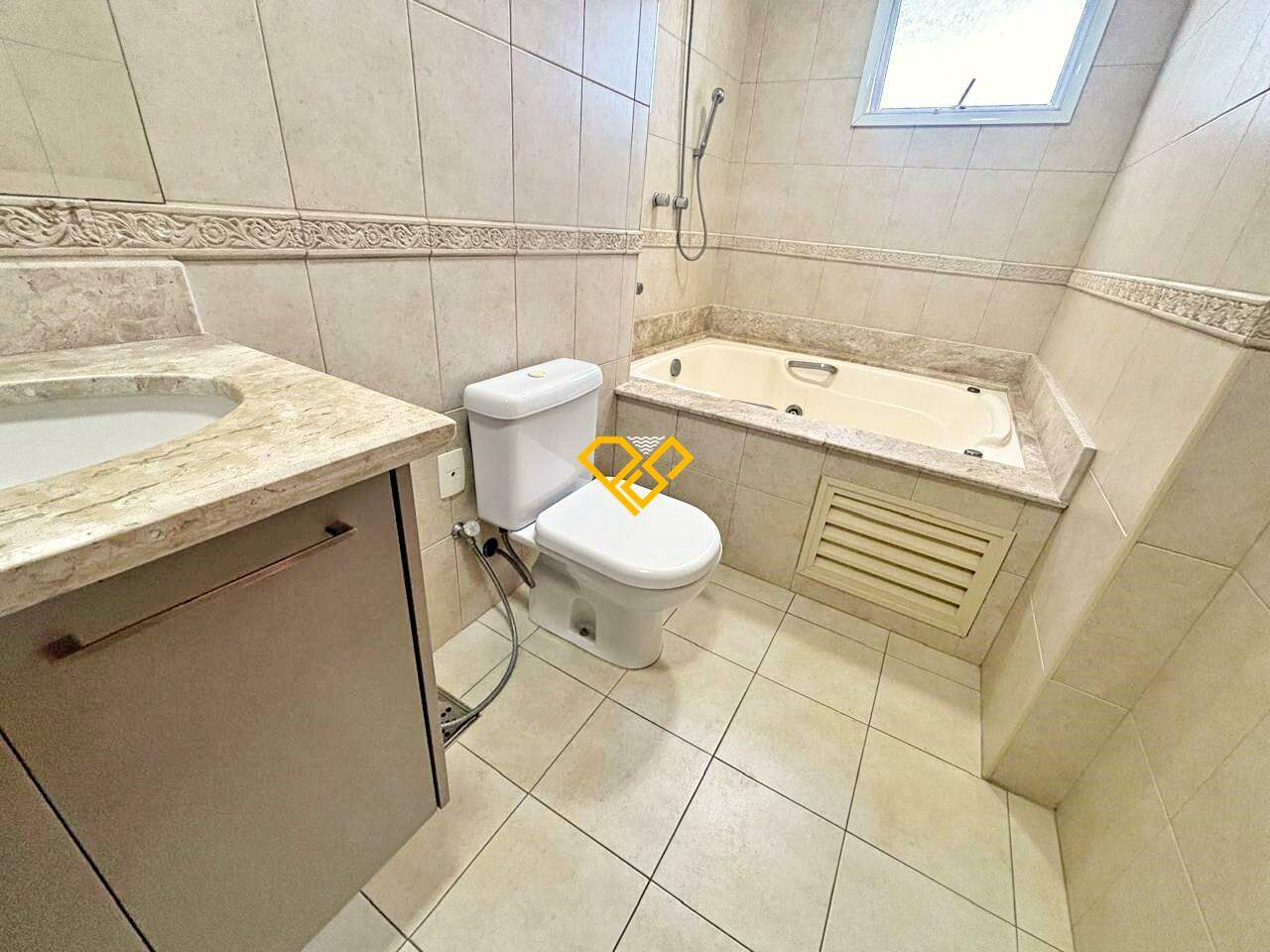 Apartamento à venda no Ponta da Praia: Wc suíte 1