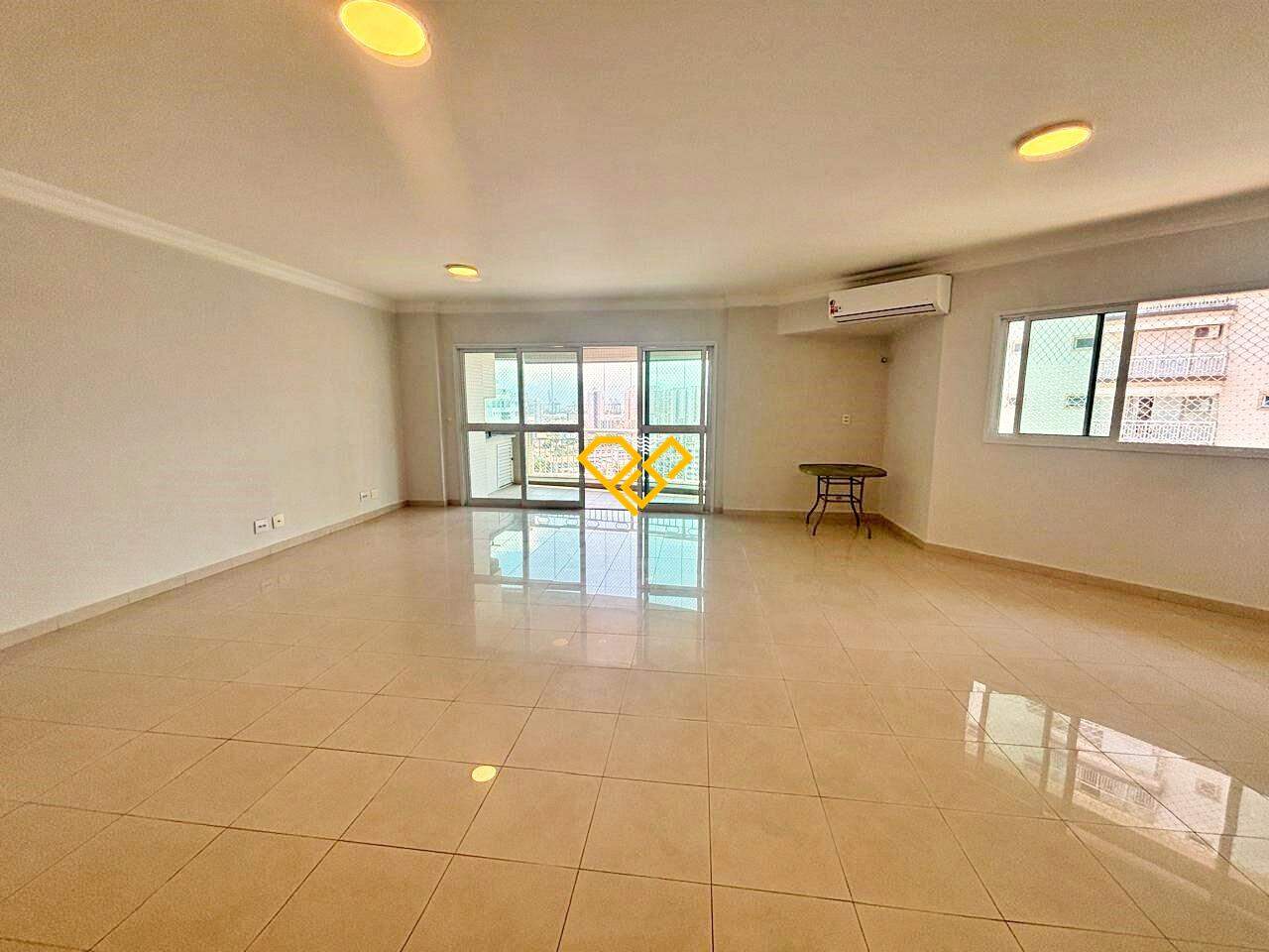 Apartamento à venda no Ponta da Praia: Sala