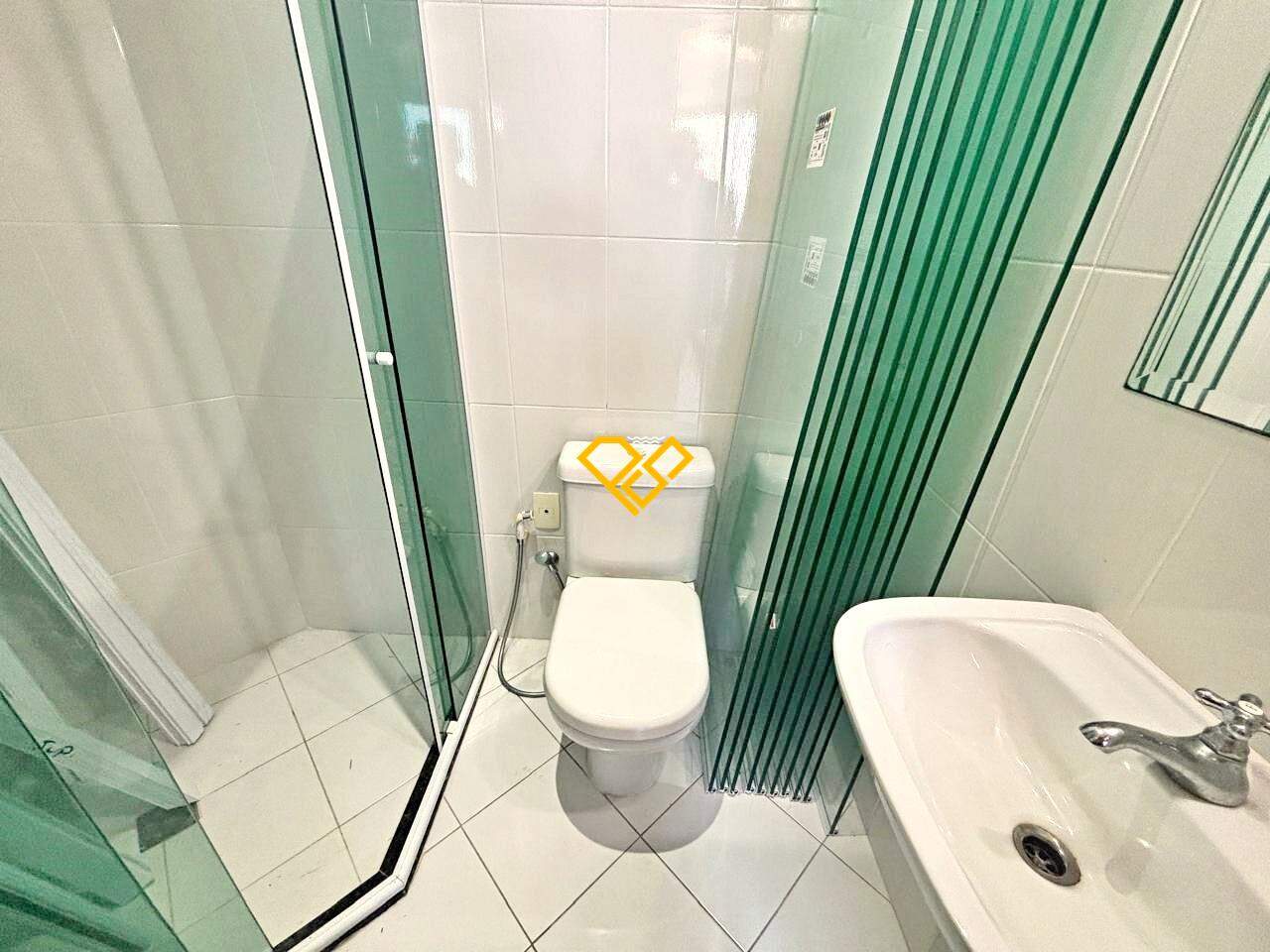 Apartamento à venda no Ponta da Praia: Wc de serviço