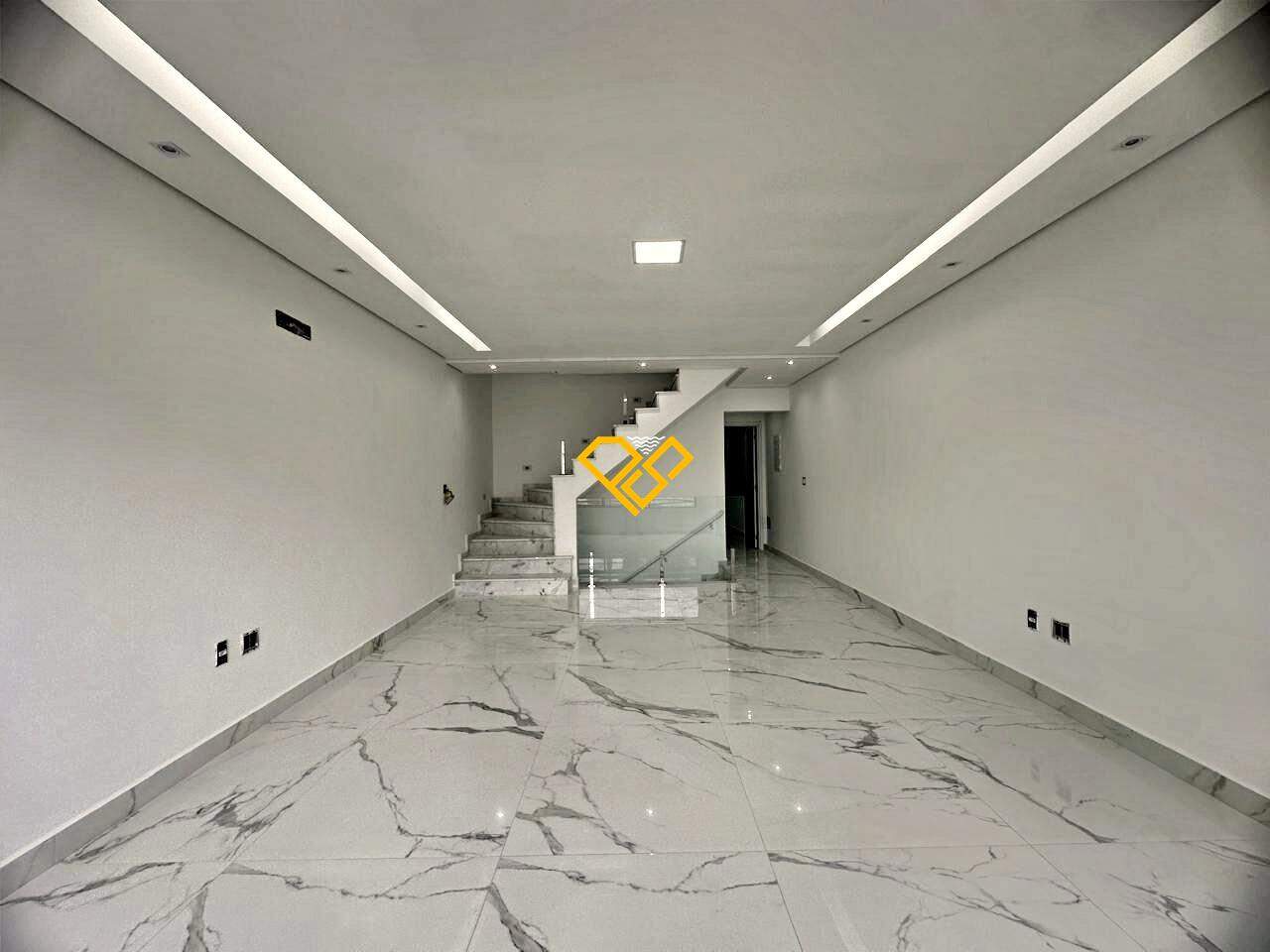 Sobreposta Alta à venda no Embaré: Sala