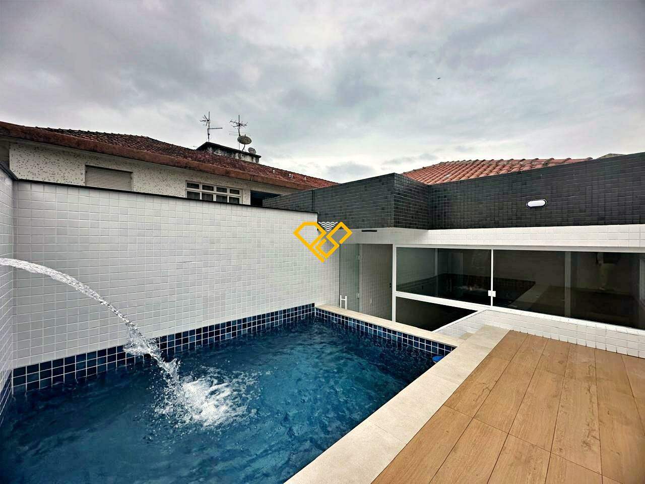 Sobreposta Alta à venda no Embaré: Piscina