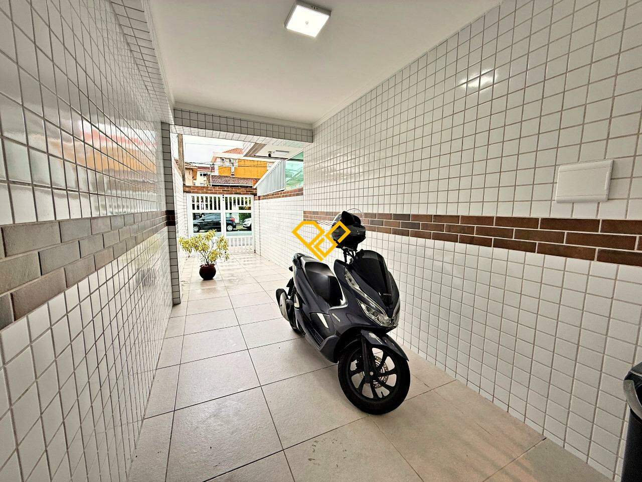 Sobreposta Baixa à venda no Marapé: Garagem