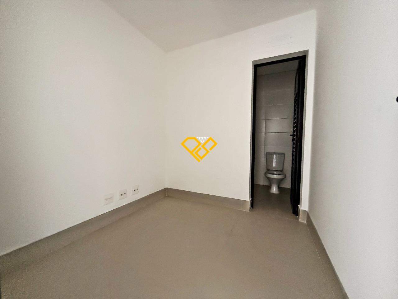 Apartamento à venda no Pompéia: dependência + wc de serviço