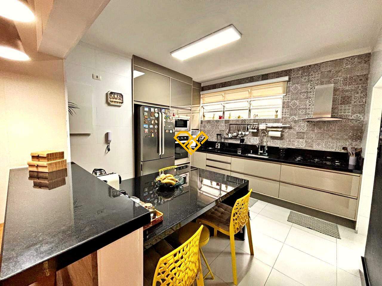 Apartamento à venda no Ponta da Praia: Cozinha