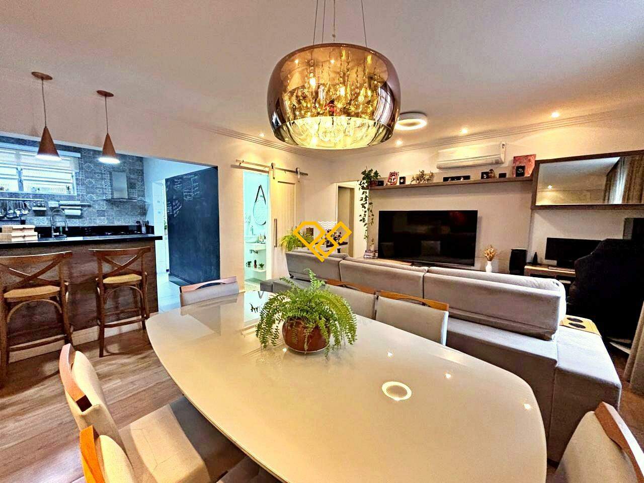 Apartamento à venda no Ponta da Praia: Sala
