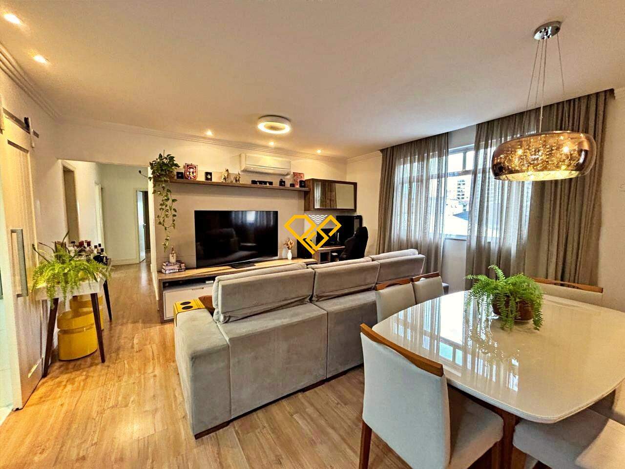 Apartamento à venda no Ponta da Praia: Sala
