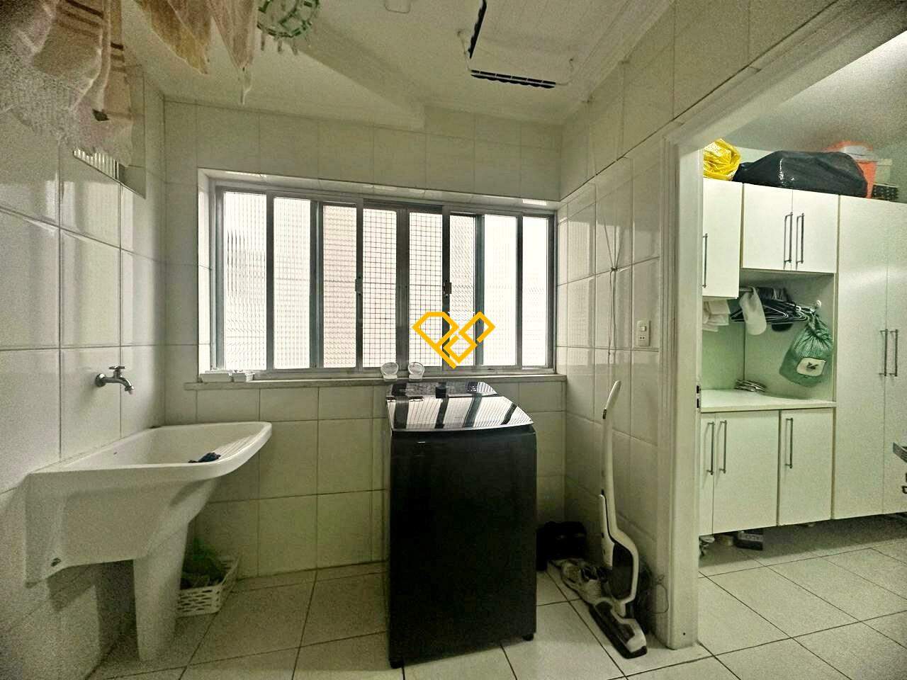 Apartamento à venda no Gonzaga: Área de serviço