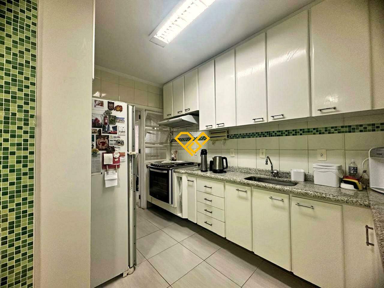 Apartamento à venda no Gonzaga: Cozinha