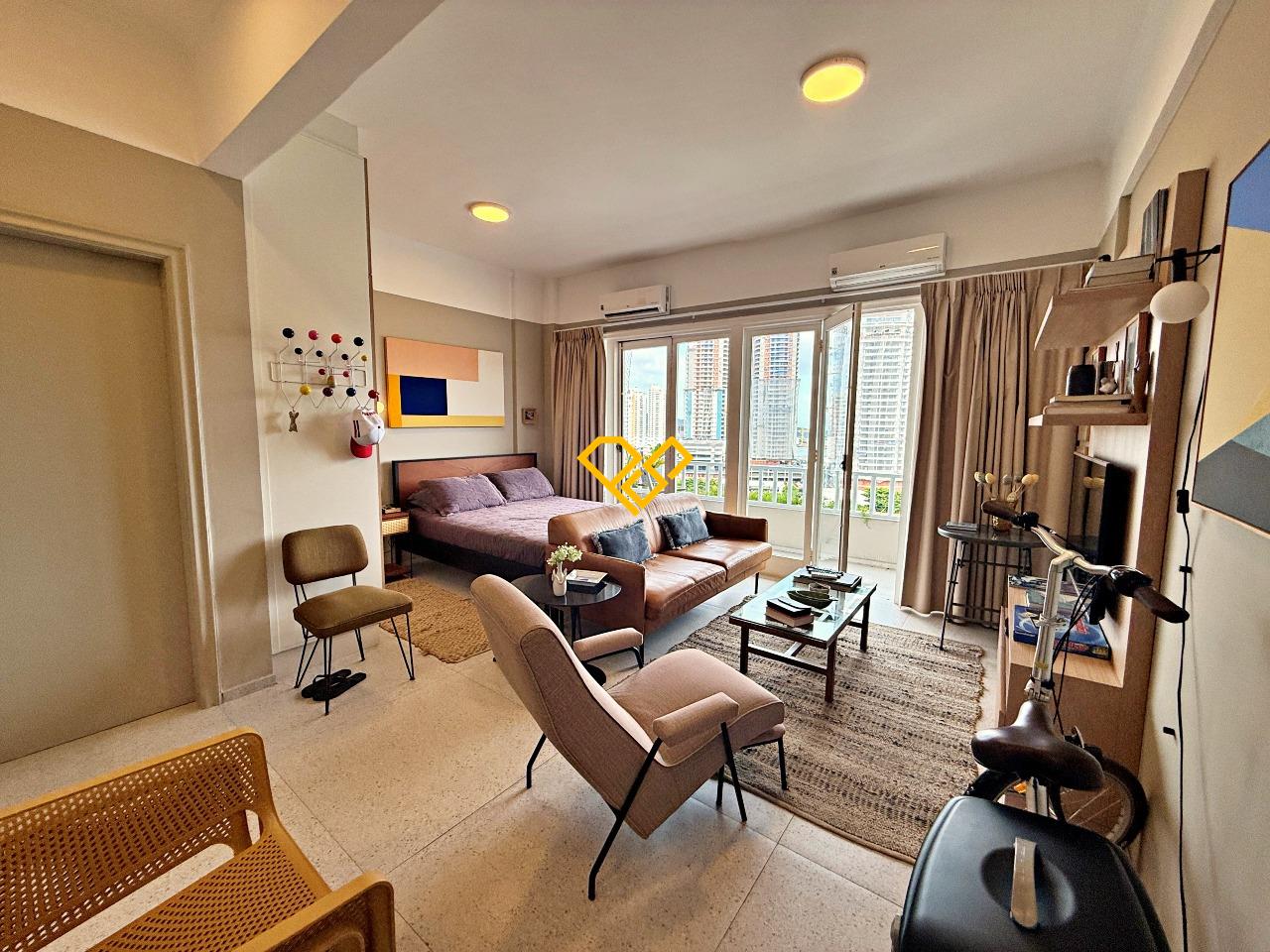 Apartamento à venda no Ponta da Praia: Sala e dormitório