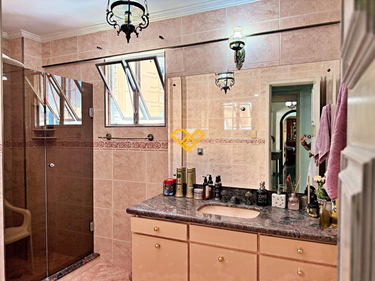 Apartamento à venda no Aparecida: Wc suíte