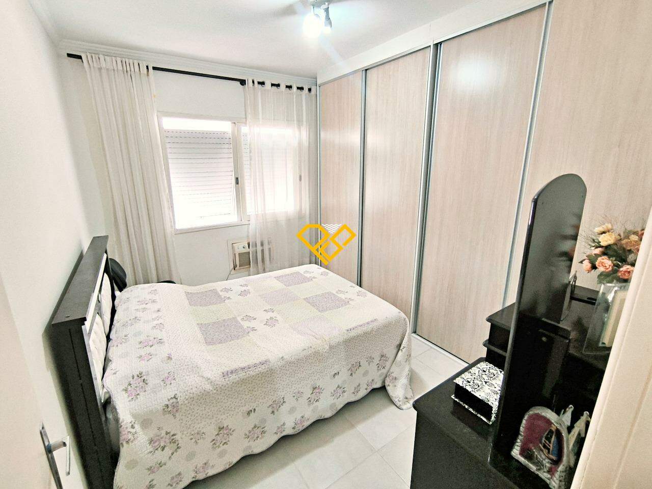 Apartamento à venda no Gonzaga: Dormitório 2