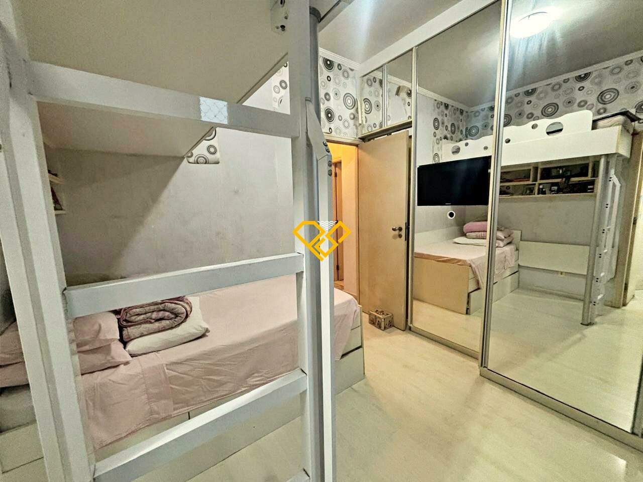 Apartamento à venda no Embaré: Suíte 2