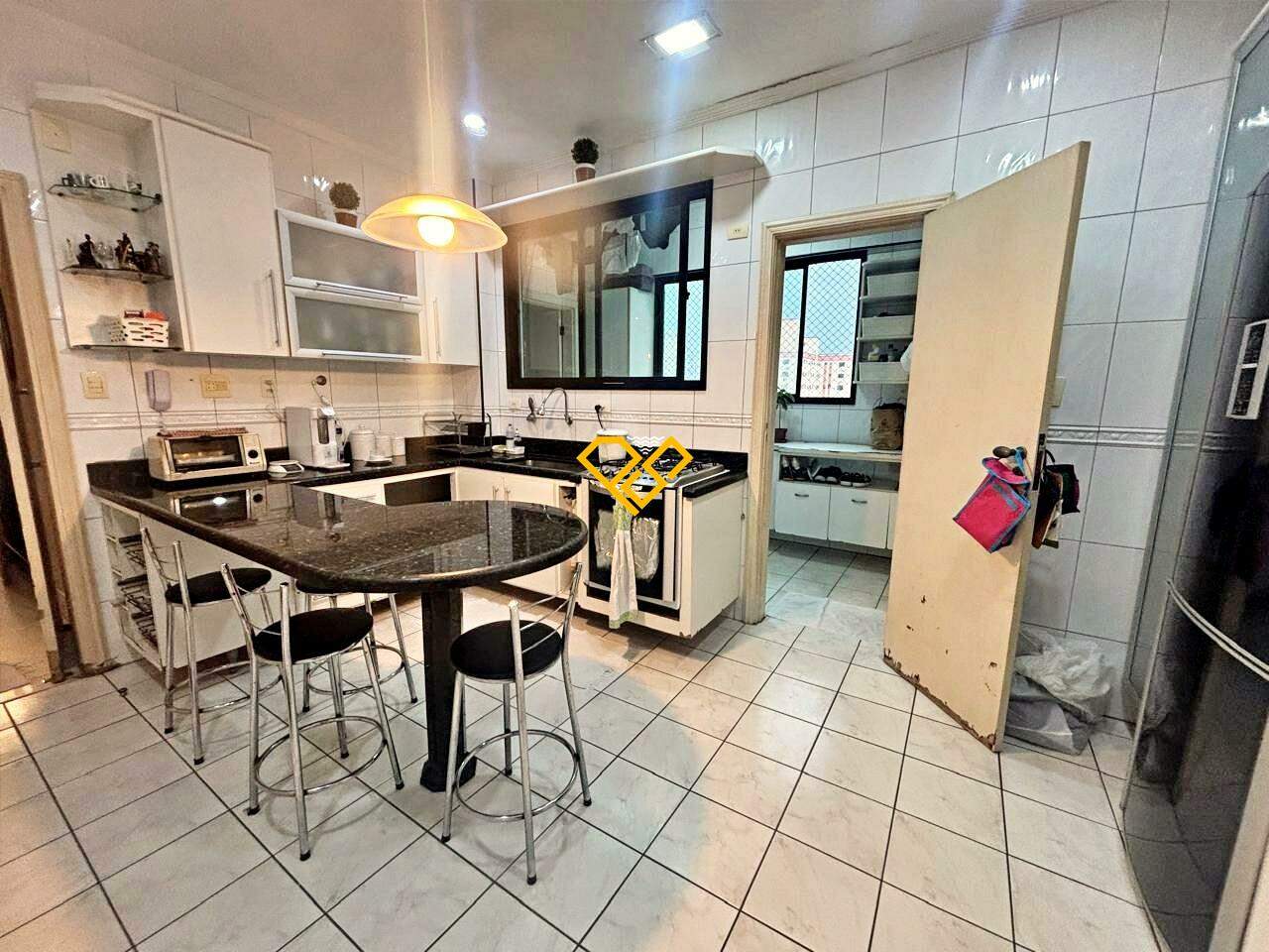 Apartamento à venda no Embaré: Cozinha