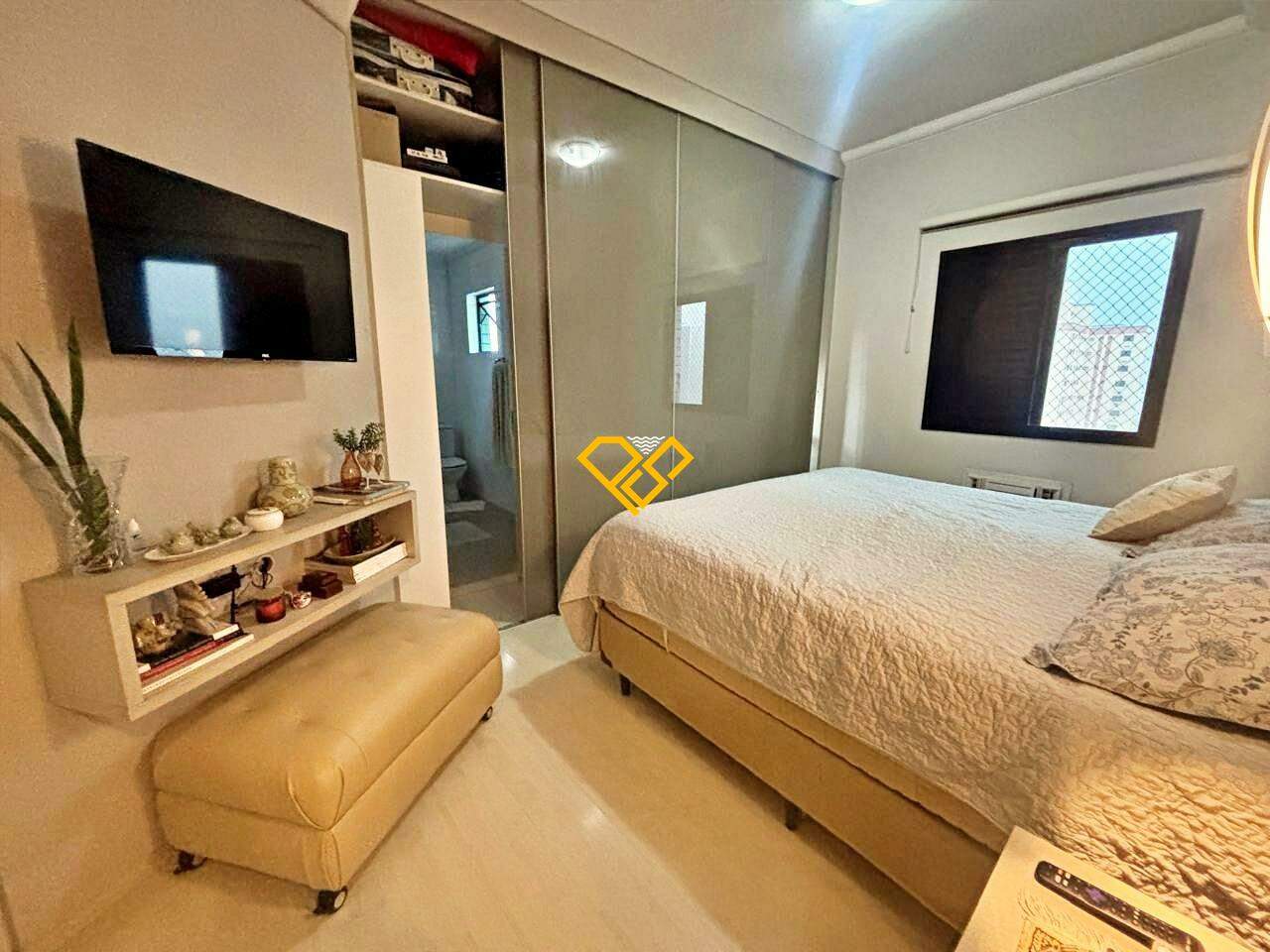 Apartamento à venda no Embaré: Suíte 1