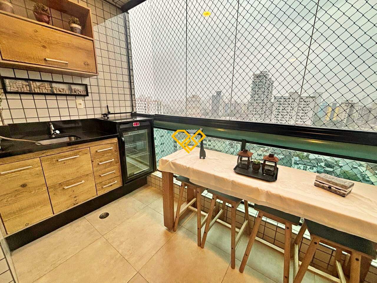 Apartamento à venda no Embaré: Varanda