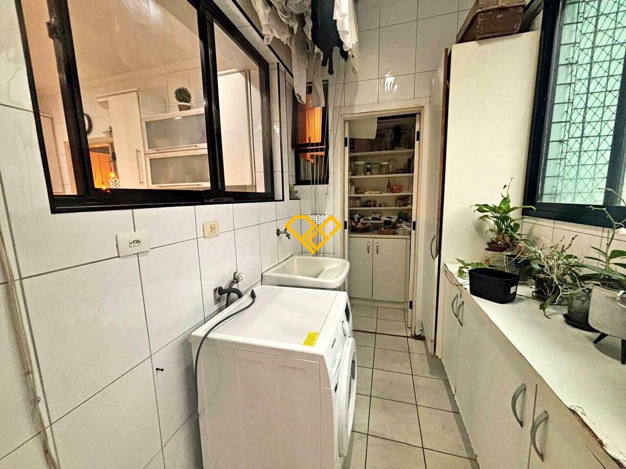 Apartamento à venda no Embaré: Área de serviço