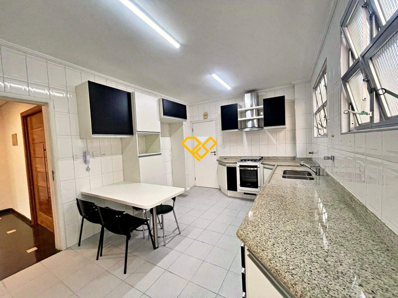 Apartamento à venda no Gonzaga: Cozinha
