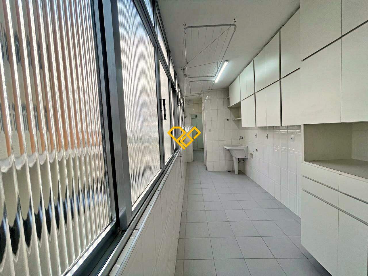 Apartamento à venda no Gonzaga: Área de serviço