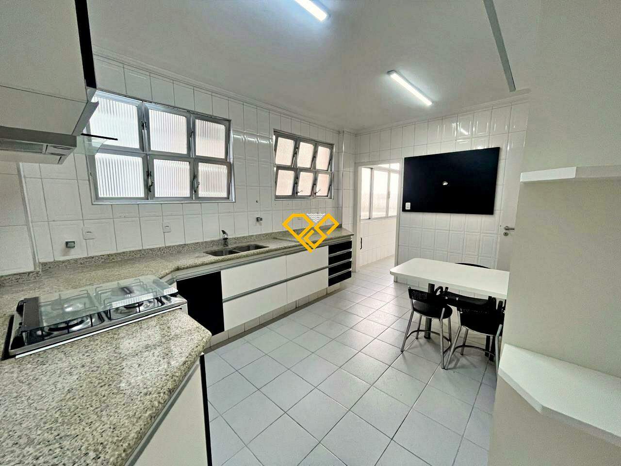 Apartamento à venda no Gonzaga: Cozinha