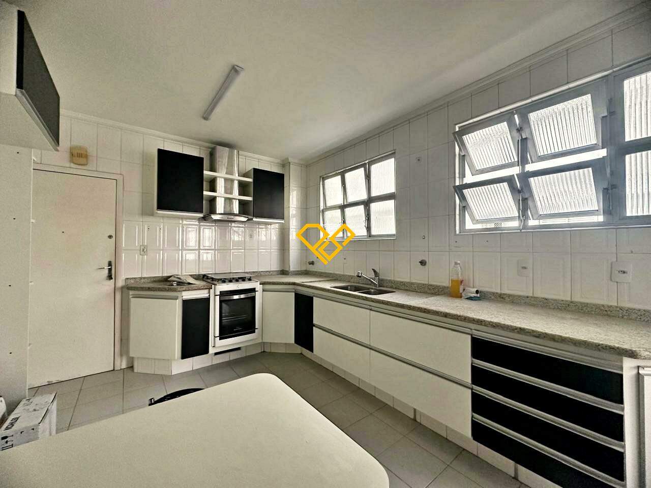Apartamento à venda no Gonzaga: Cozinha