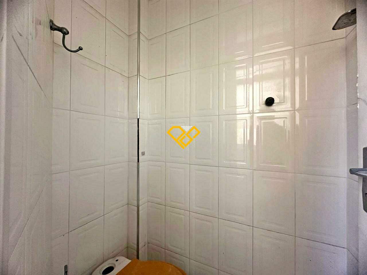 Apartamento à venda no Gonzaga: Wc de serviço