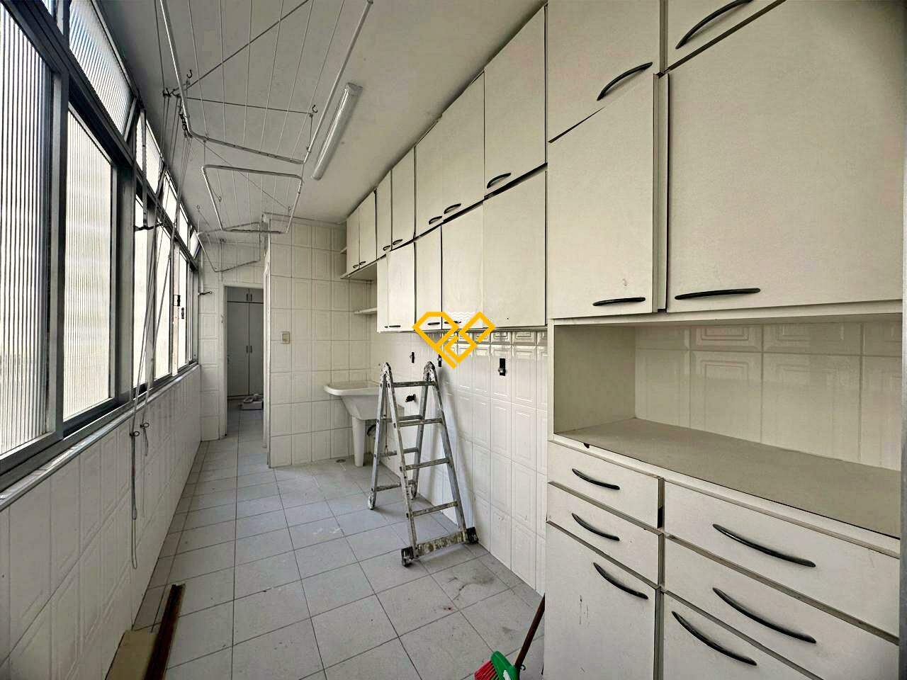 Apartamento à venda no Gonzaga: Área de serviço