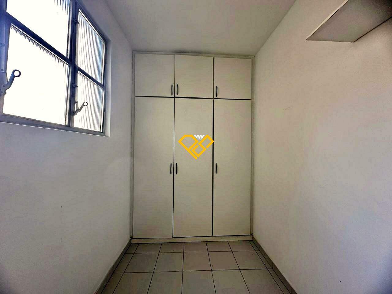 Apartamento à venda no Gonzaga: Dependência