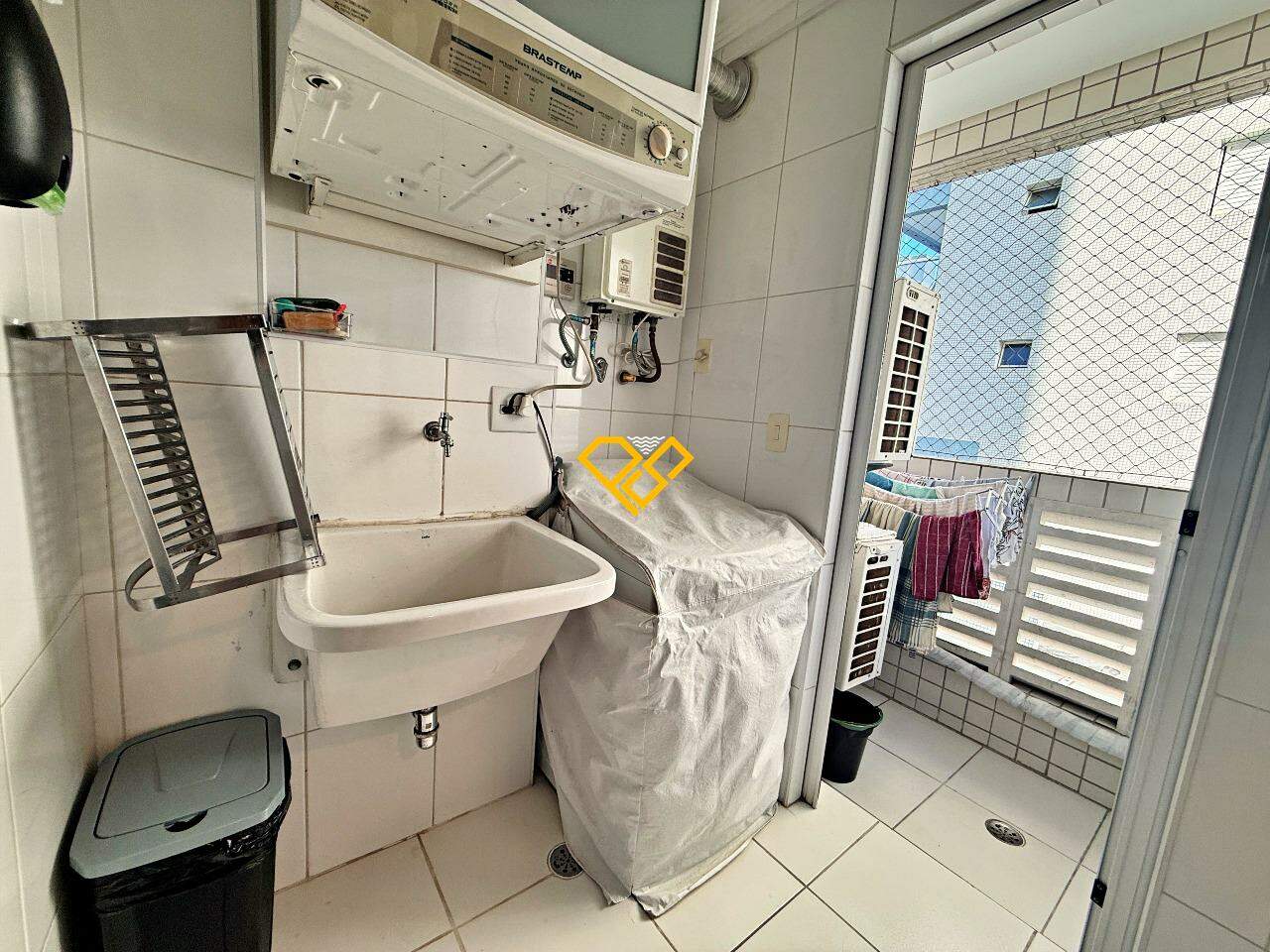 Apartamento à venda no Pompéia: Áreqa de serviço