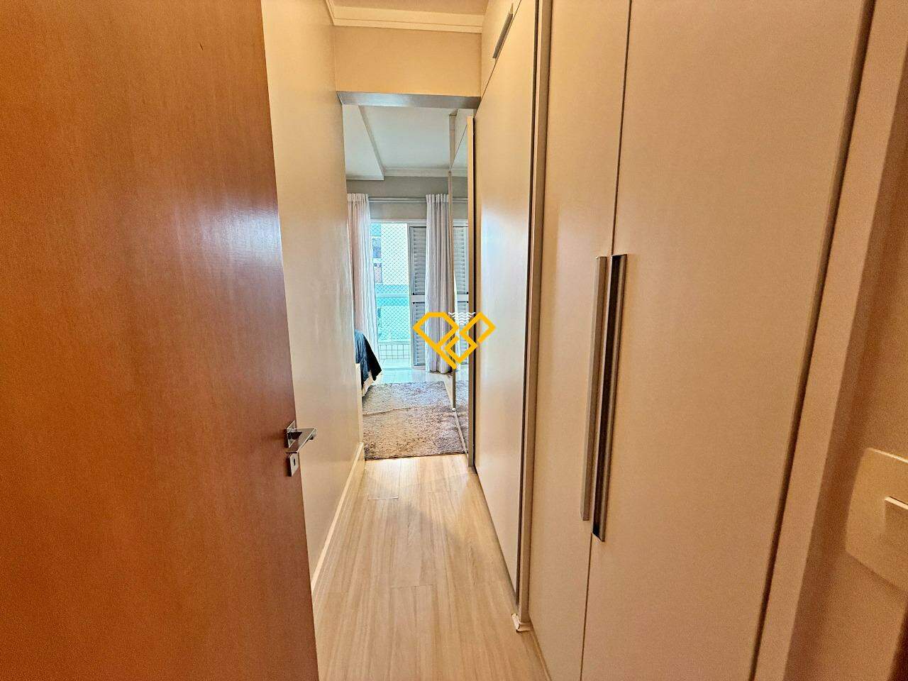 Apartamento à venda no Pompéia: Dormitório 1 - suíte - closet