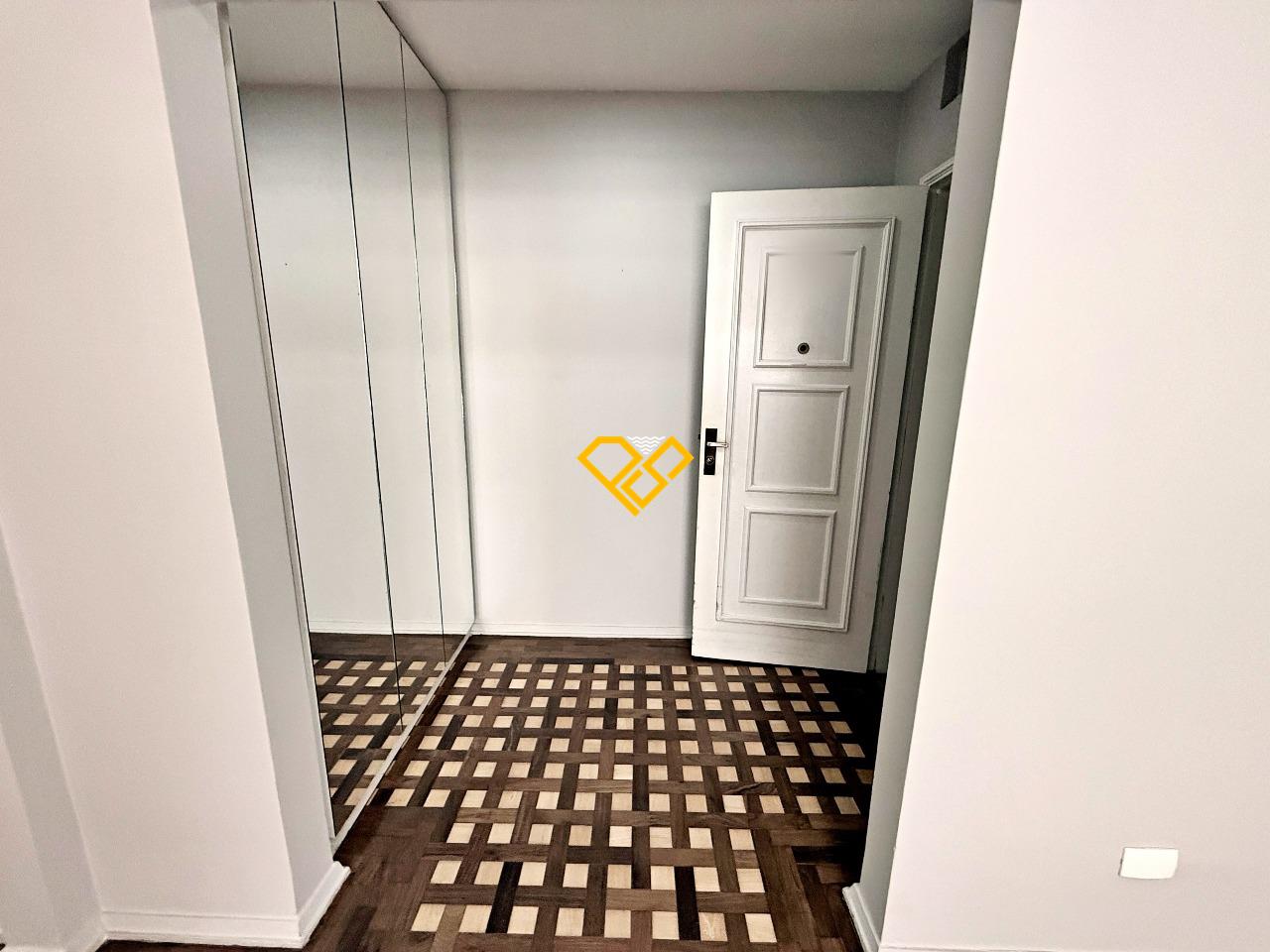 Apartamento para aluguel no Boqueirão: Entrada social