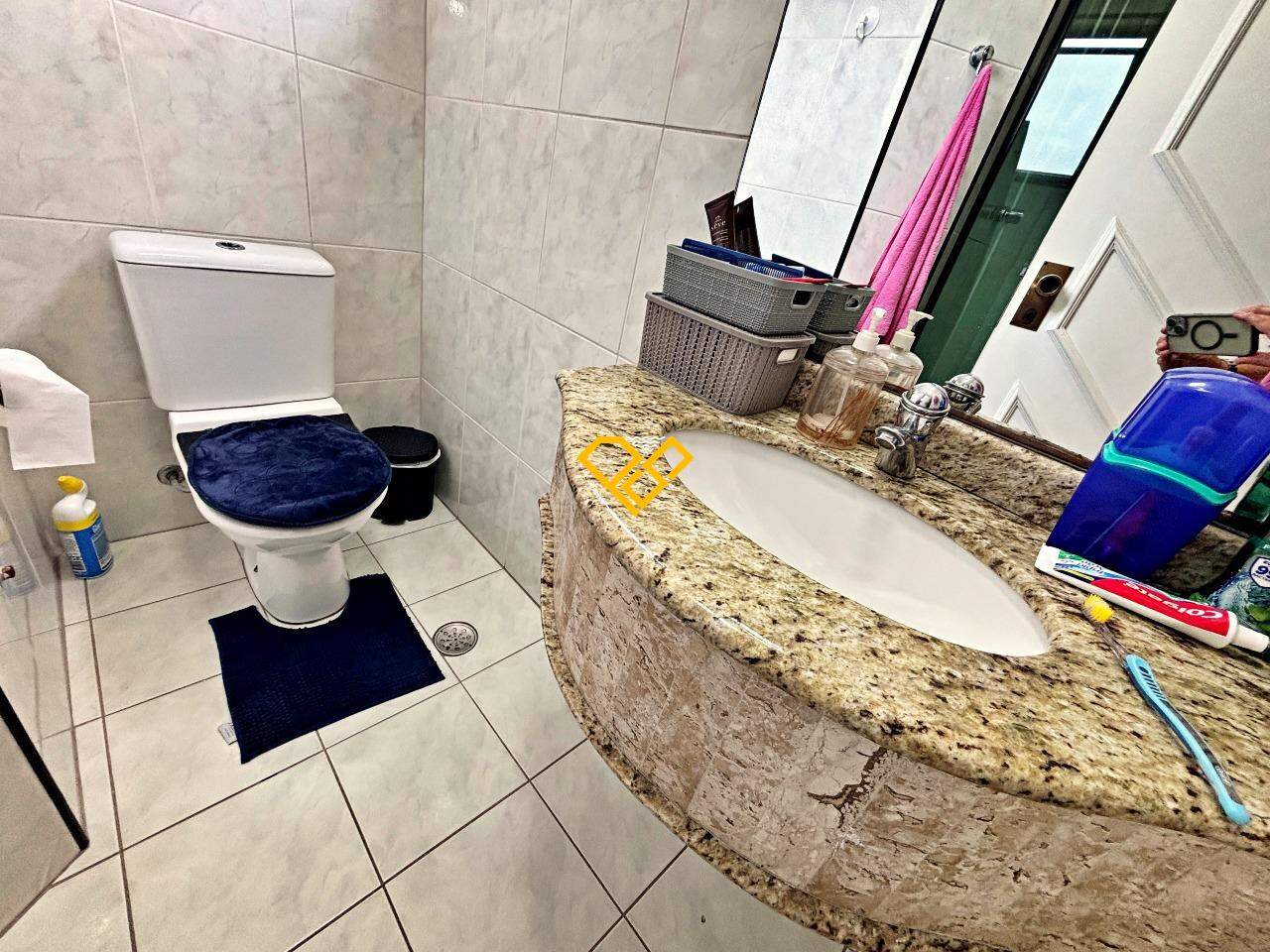 Cobertura à venda no Embaré: Wc suíte 3