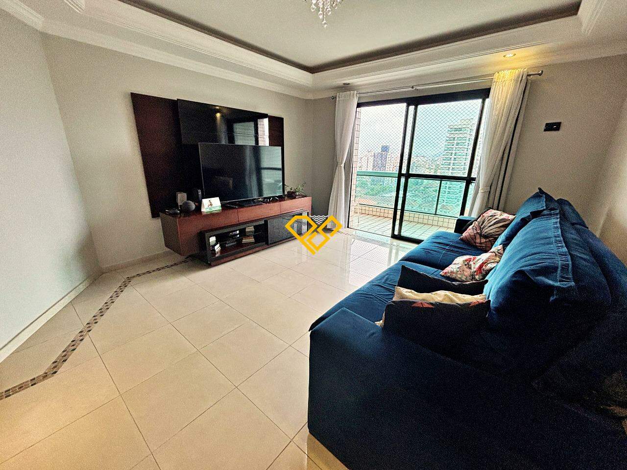 Cobertura à venda no Embaré: Sala 1° piso