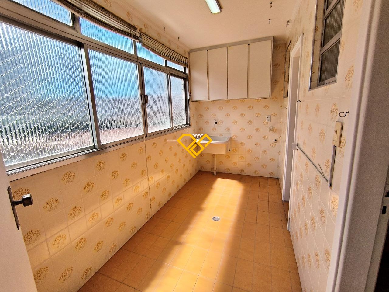 Apartamento para aluguel no Ponta da Praia: Área de serviço