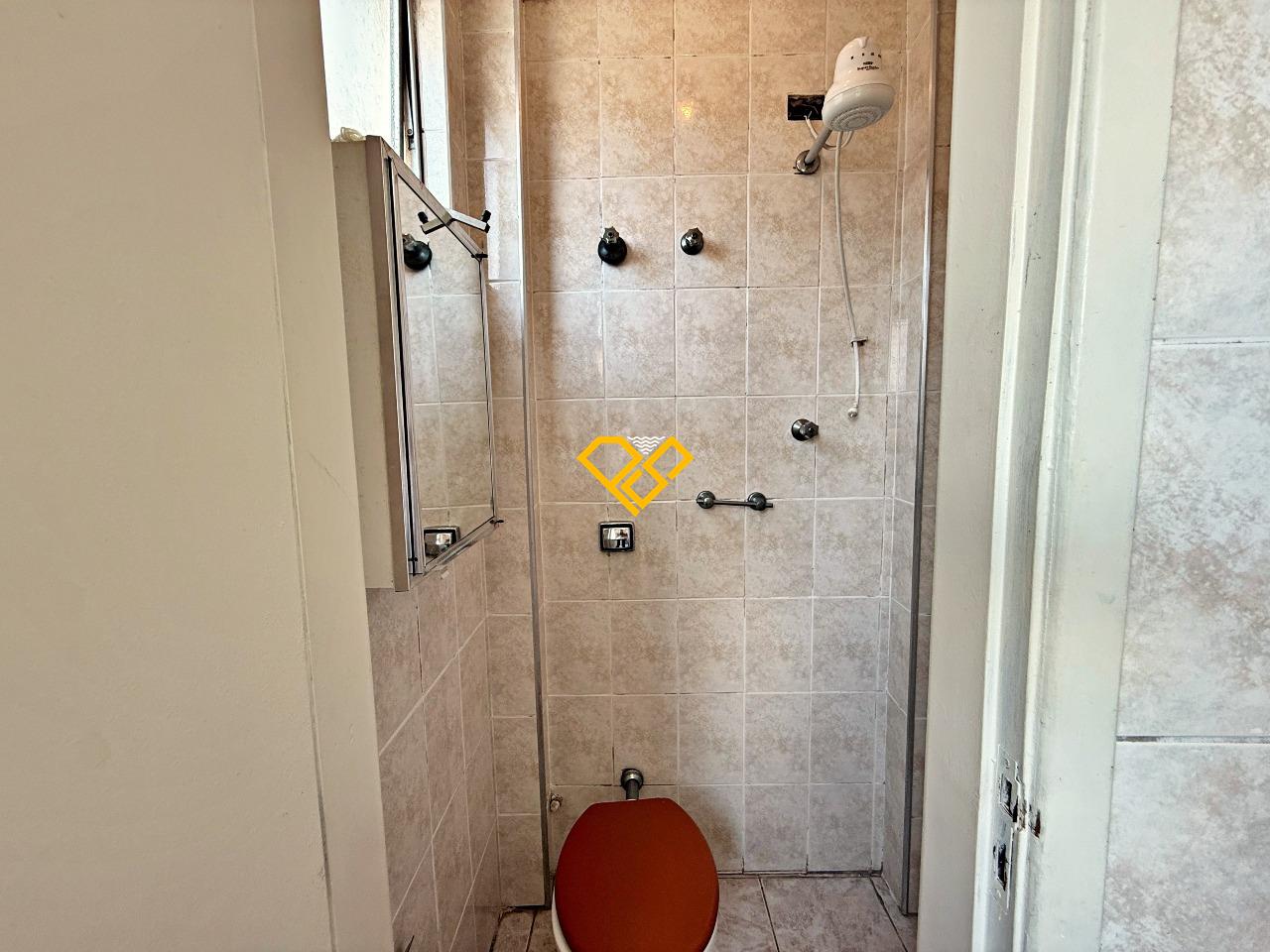 Apartamento à venda no Gonzaga: Wc de serviço