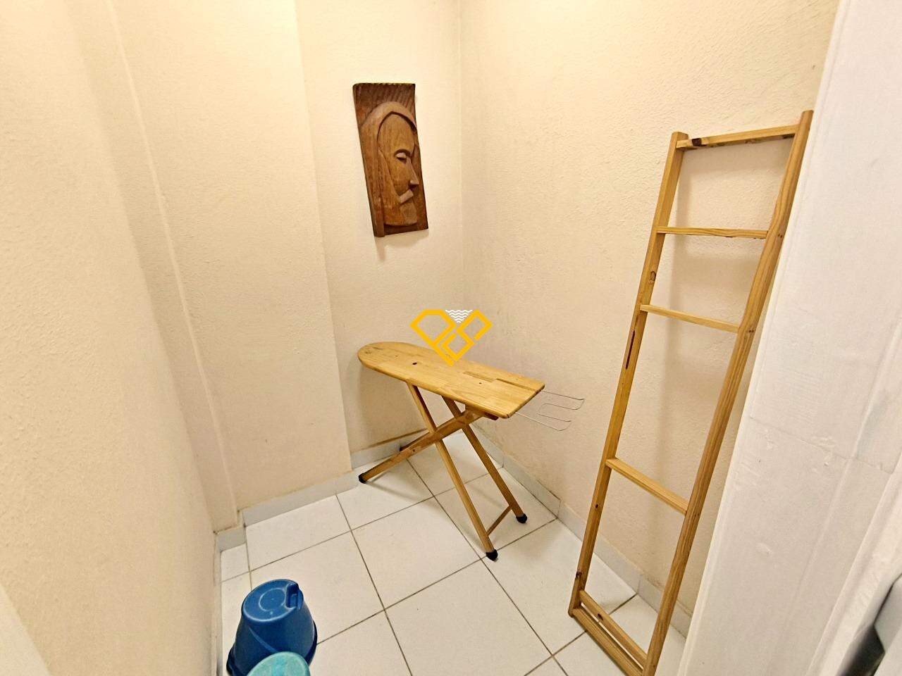 Apartamento à venda no Gonzaga: Dependência